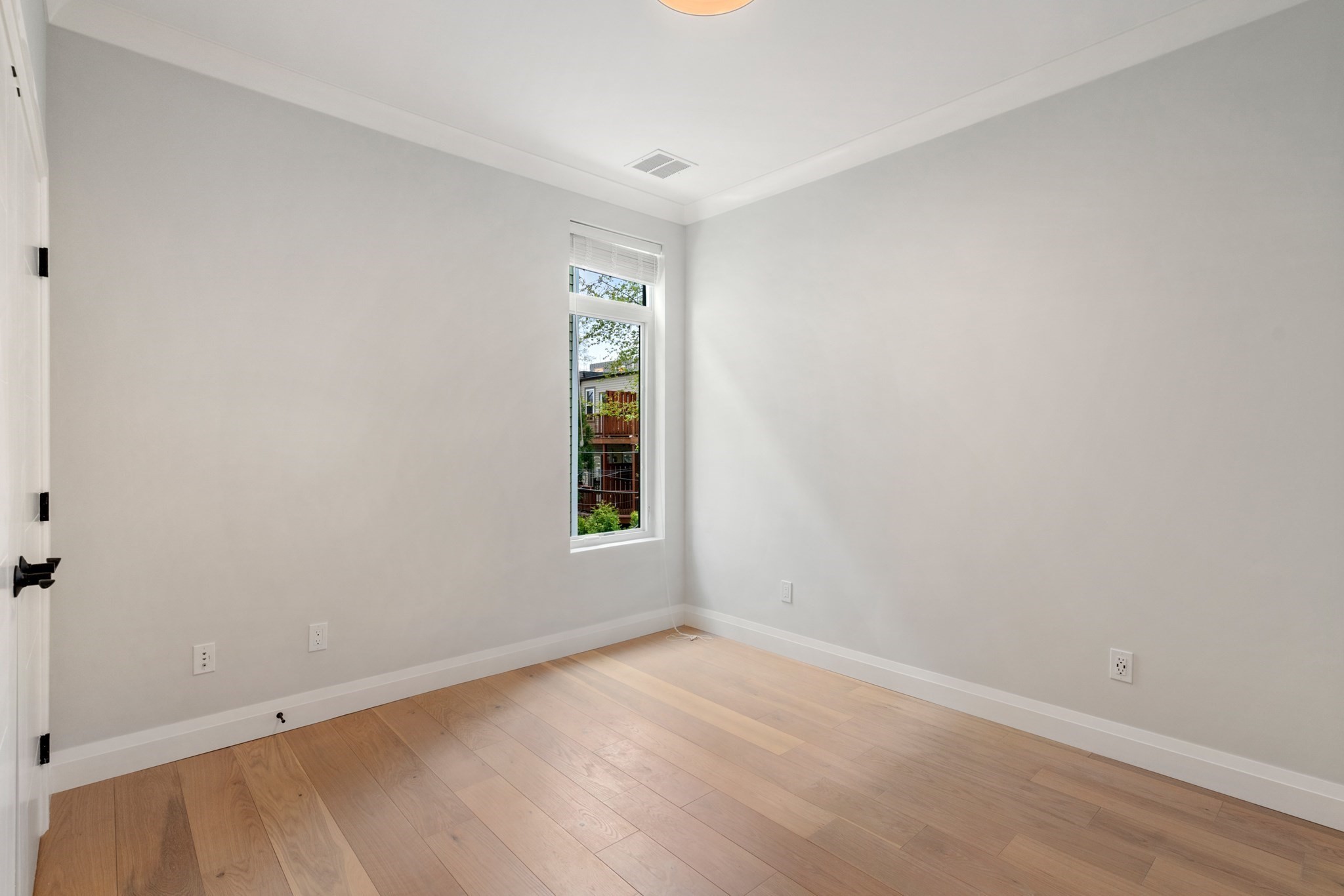 142 Pleasant Street Property Photo 10