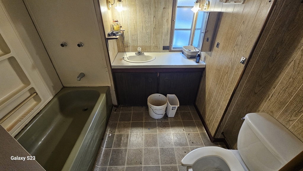 1246 Granby Road # 66 Property Photo 7