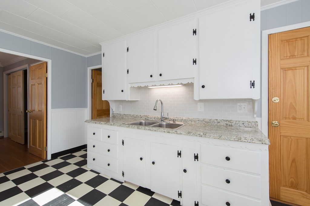 271 North Washington St # 1 Property Photo 4