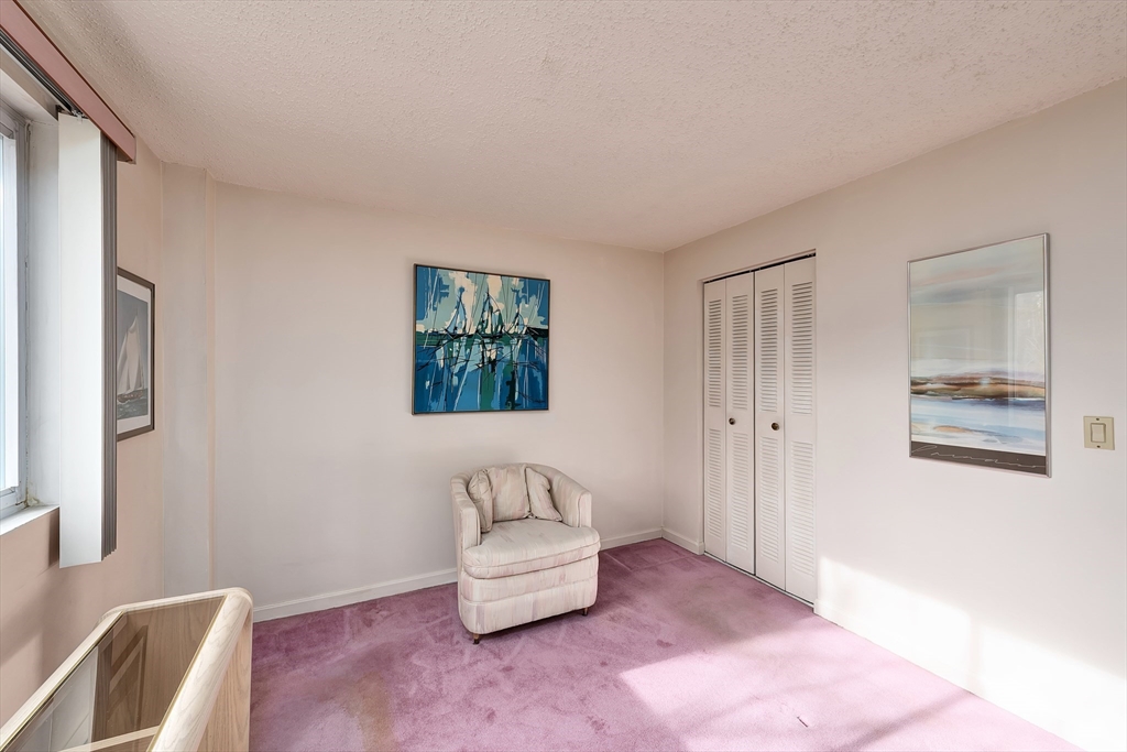 3 Birchwood Pt # 202 Property Photo 13