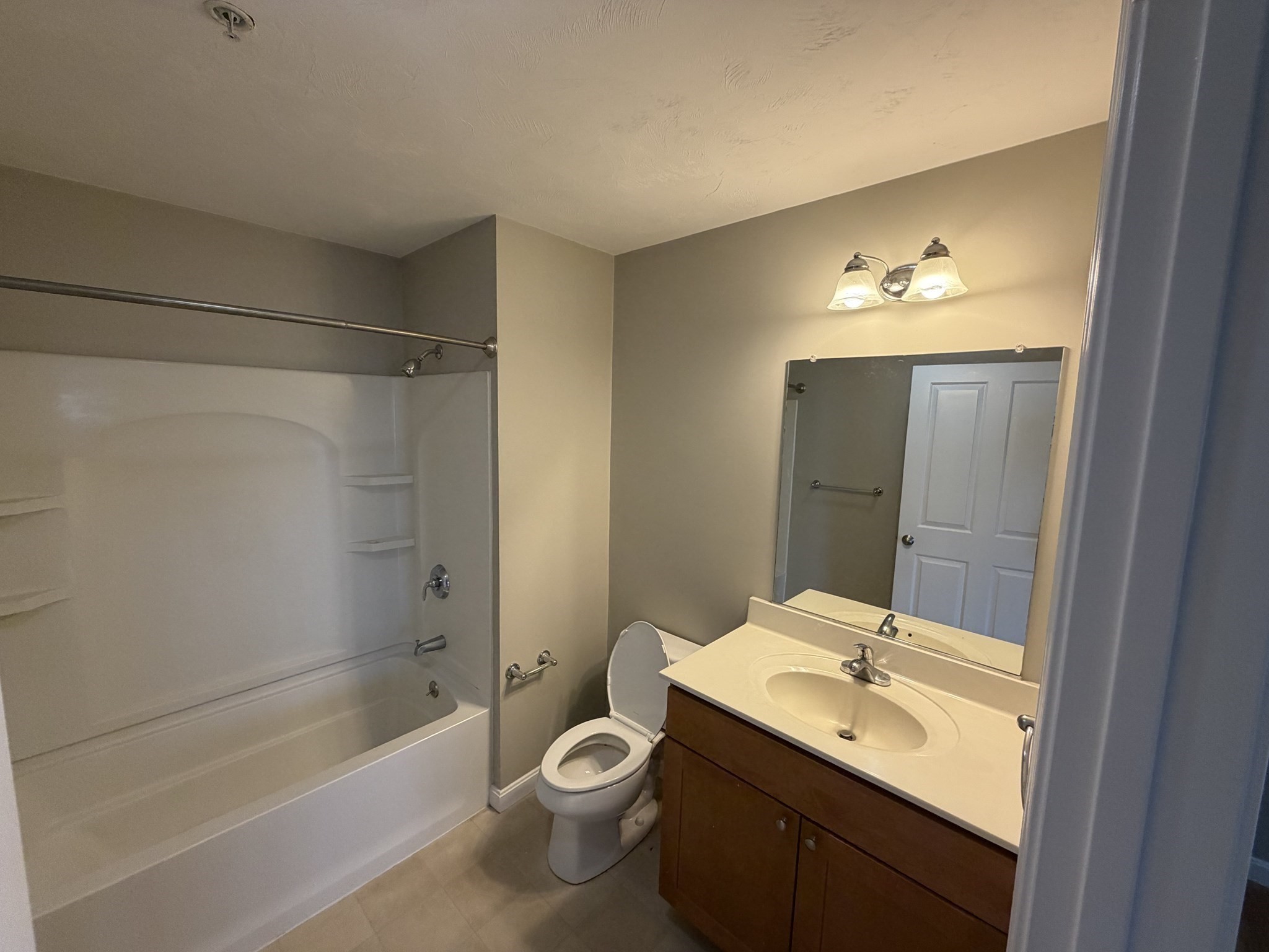 670 Bedford Street # 310 Property Photo 5