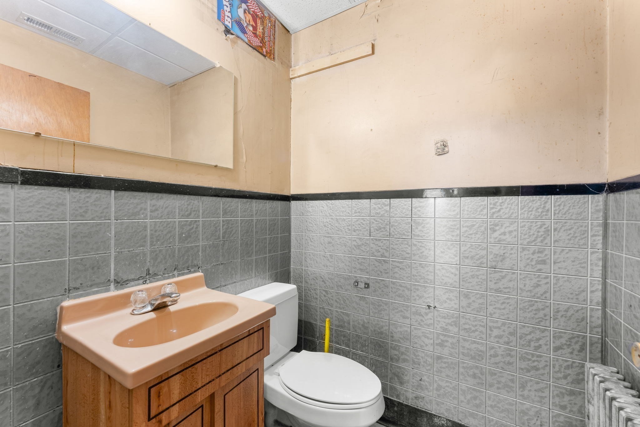 230 Meridian St Property Photo 11
