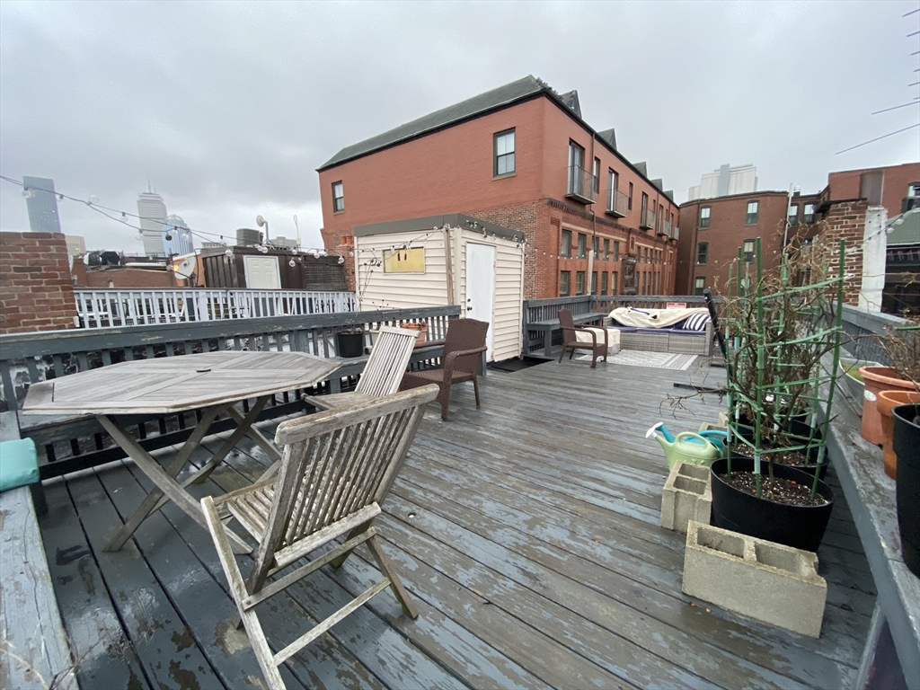 1675 Washington St # 1 Property Photo 8