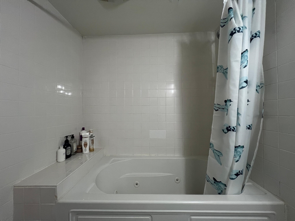 14 1/2 Magnolia # 3 Property Photo 7
