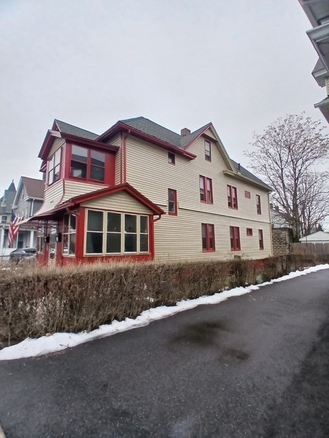 32 Wendell Pl Property Photo 1