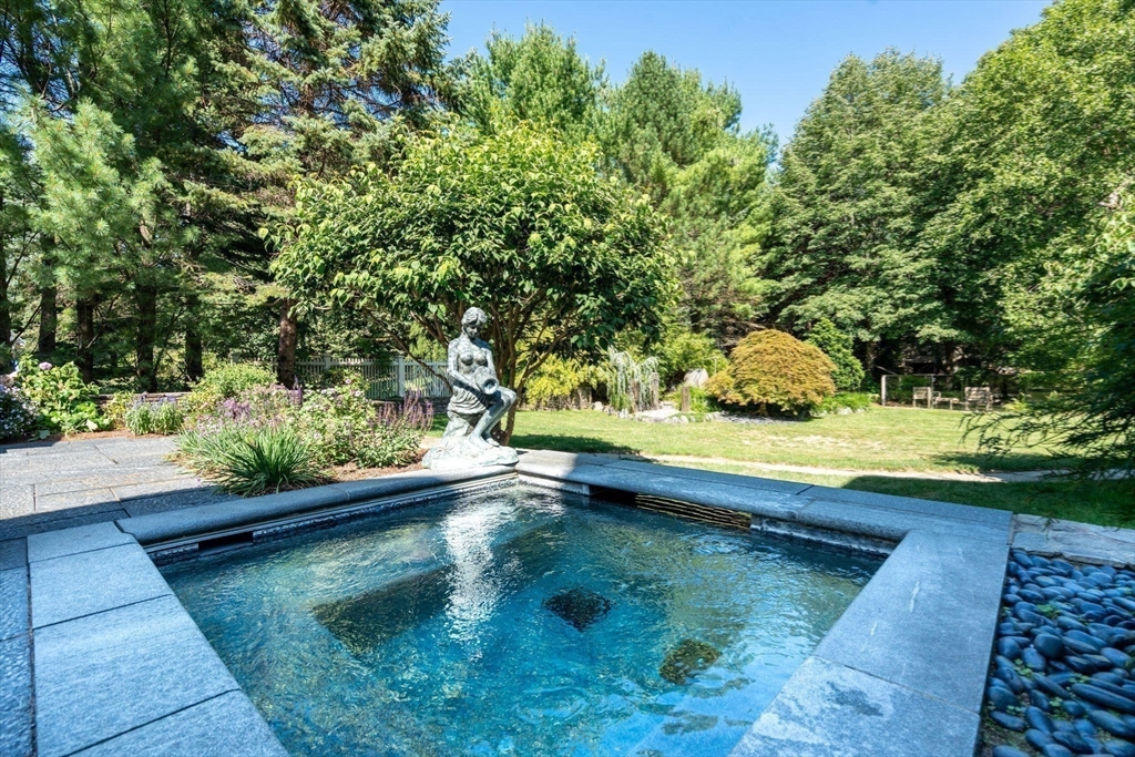 9 Stonegate Dr Property Photo 9
