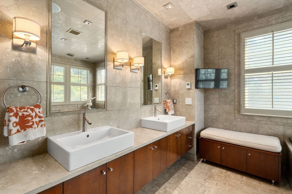 9 Stonegate Dr Property Photo 24