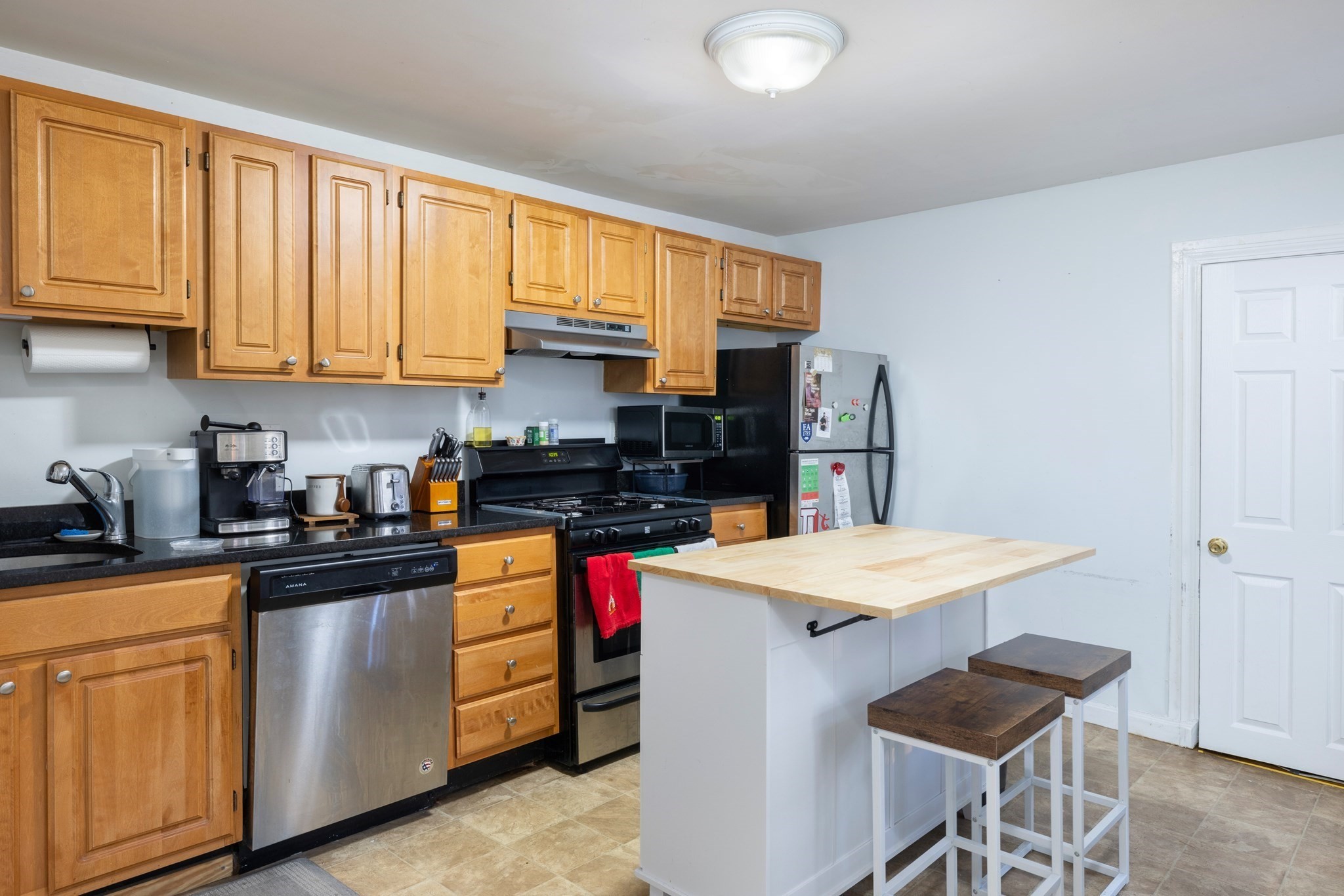 140 Athens Street Property Photo 11