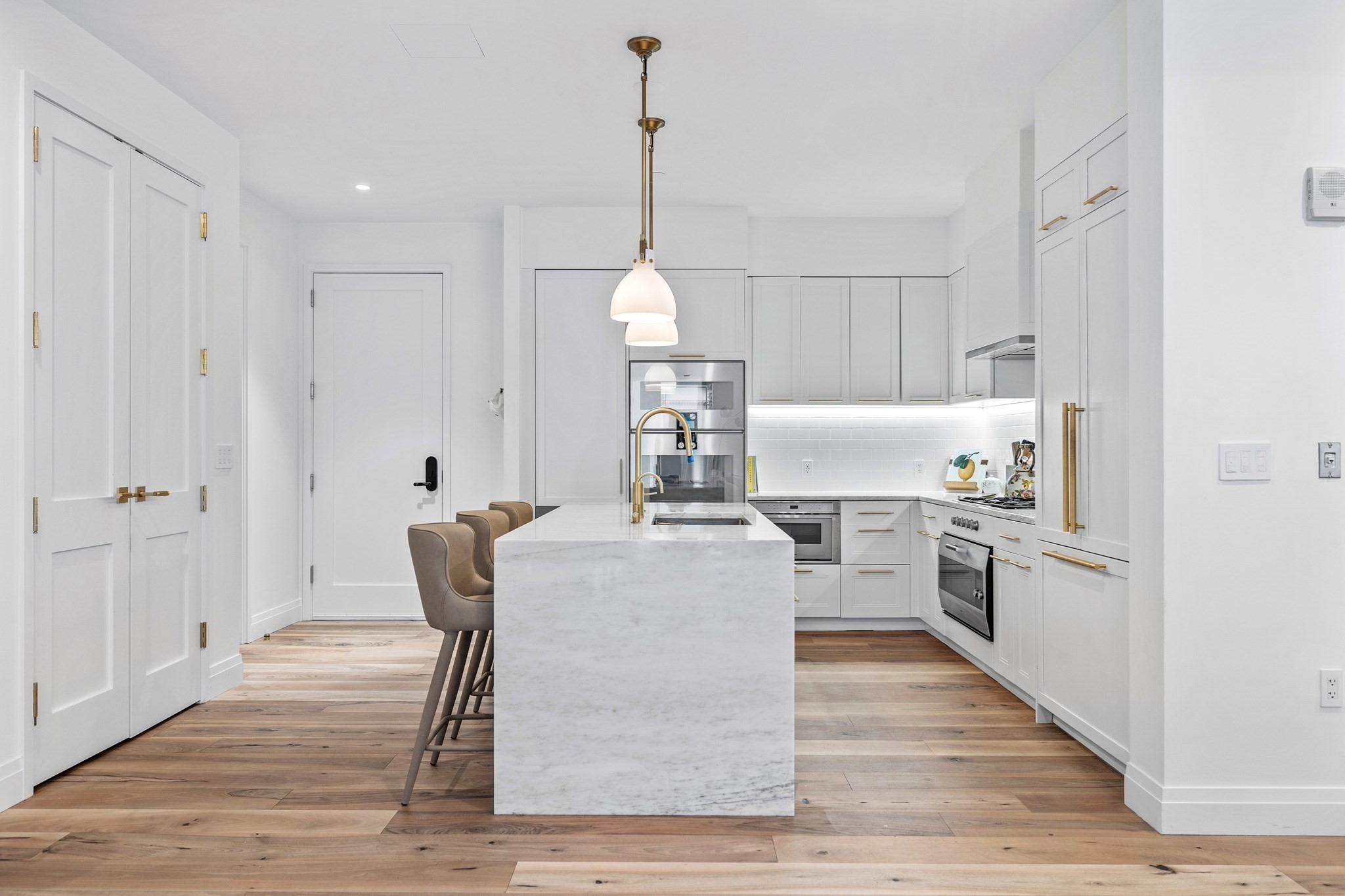300 Pier 4 Blvd Property Photo 4