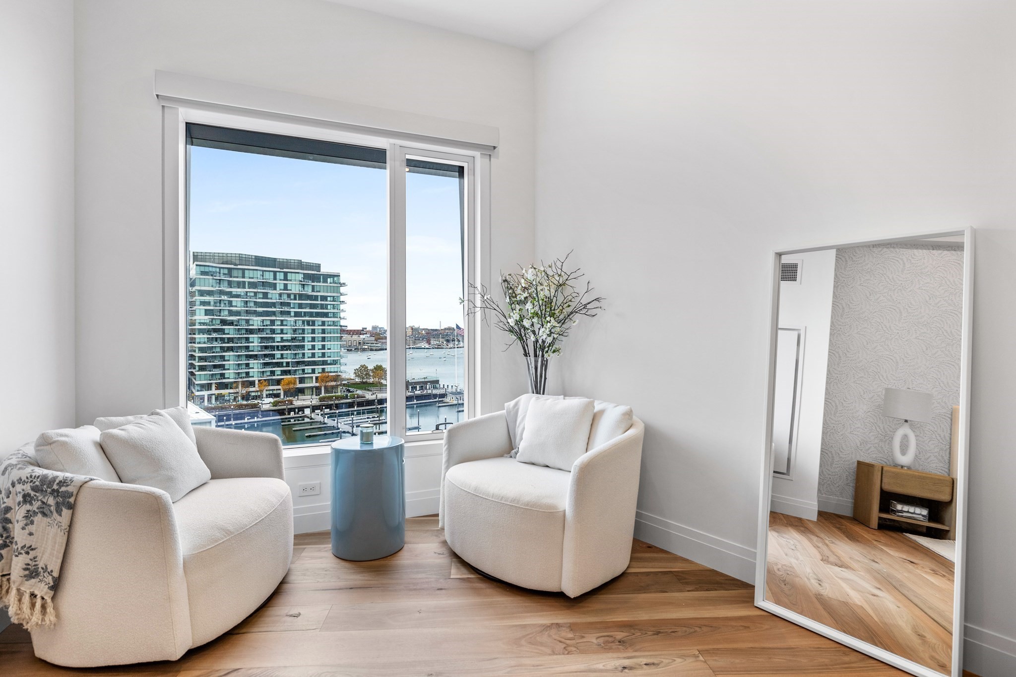 300 Pier 4 Blvd Property Photo 9
