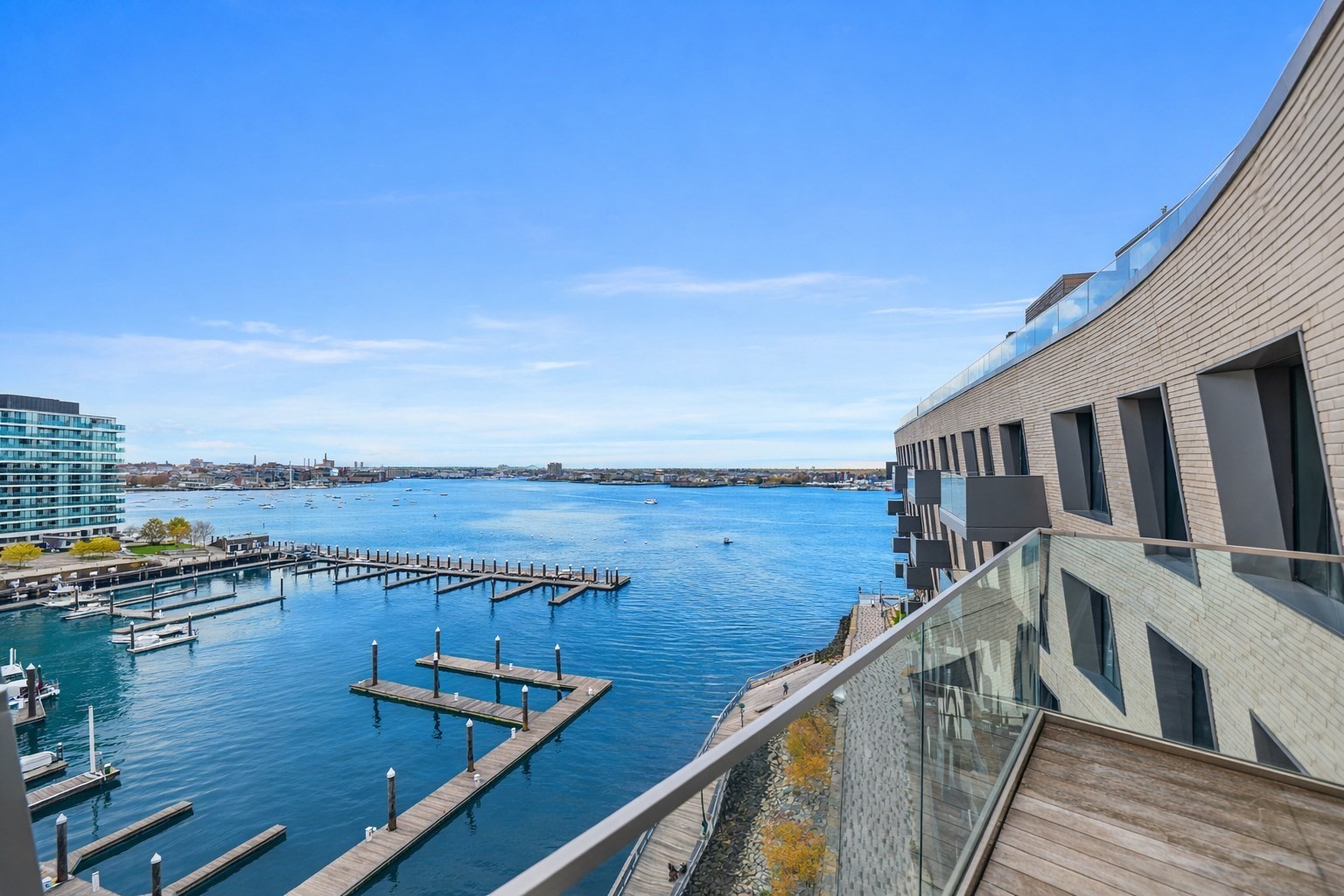300 Pier 4 Blvd Property Photo 19
