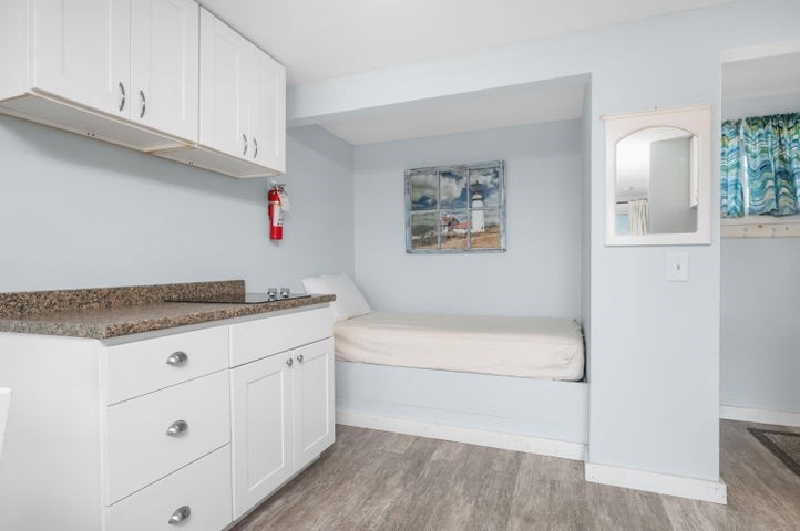 132 Shore Road # 7 Property Photo 6