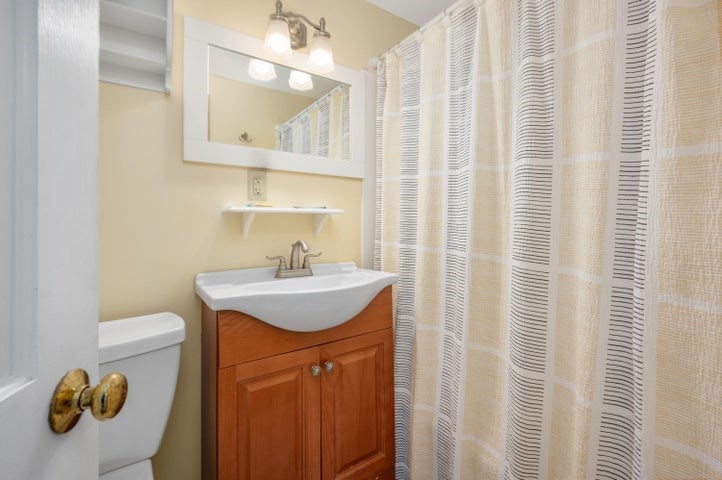 132 Shore Road # 7 Property Photo 11