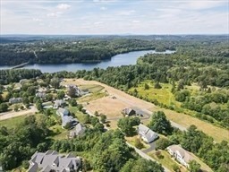 24 Meadow Lane Property Photo 11