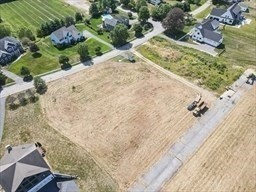 24 Meadow Lane Property Photo 15