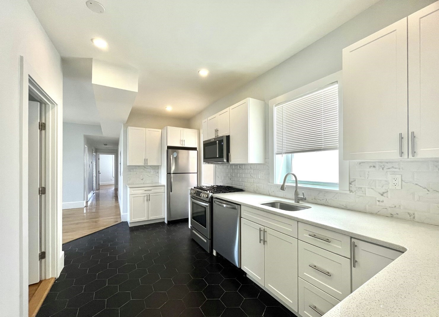 301 Hancock Street # 2 Property Photo 9