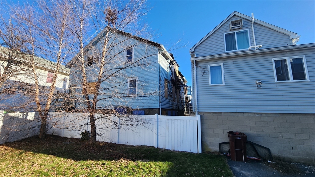 1219 N Shore Rd Property Photo 4