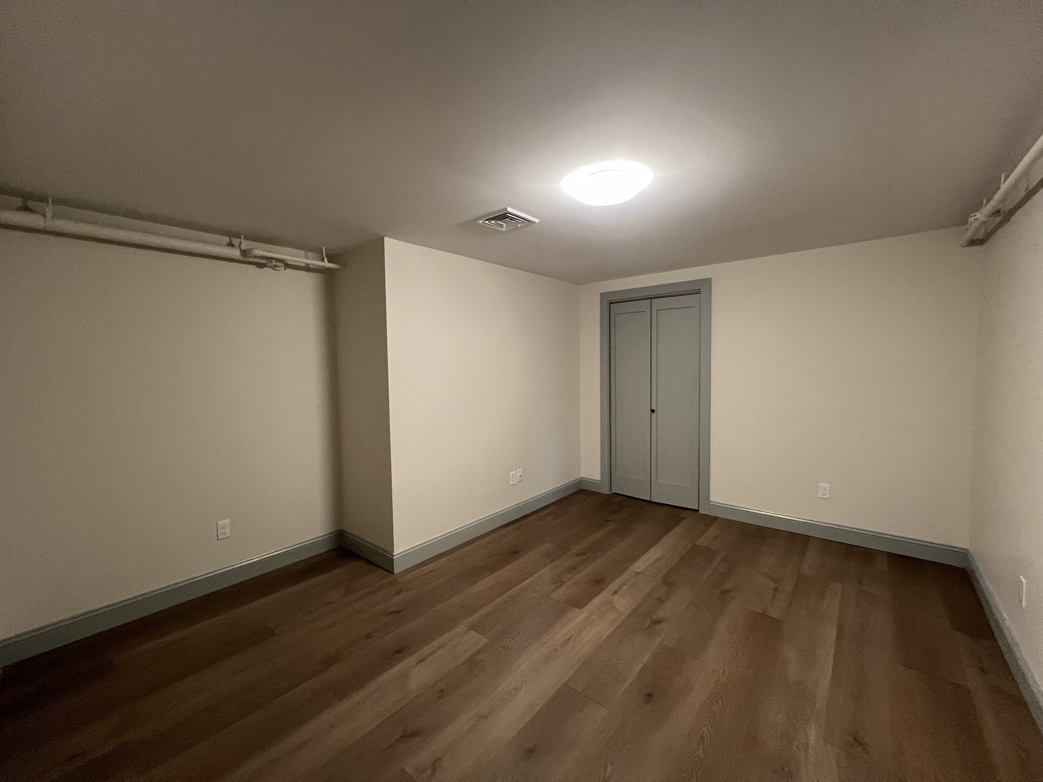 160 Seabury Street # 18 Property Photo 6