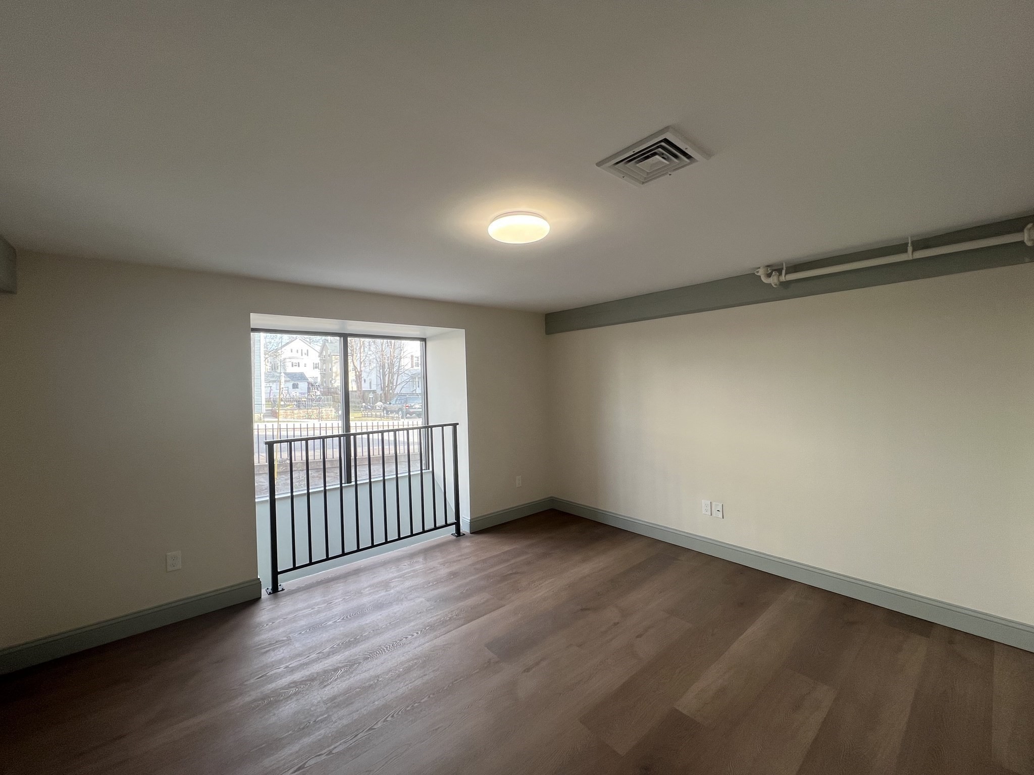 160 Seabury St # 25 Property Photo 6