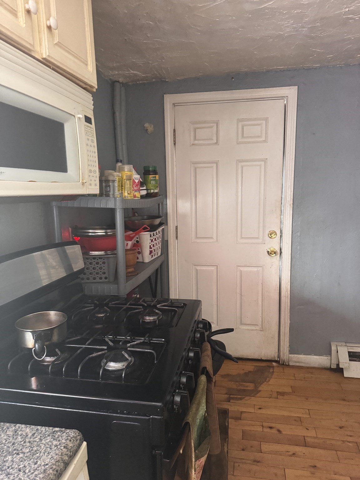 18 Lawrence St Property Photo 2