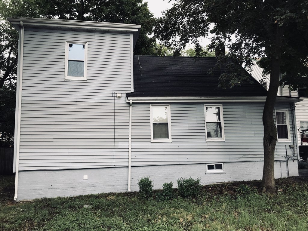18 Lawrence St Property Photo 11