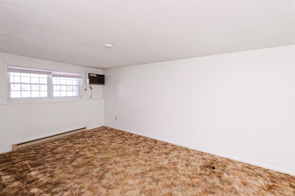 39 Pleasant St # B4 Property Photo 5