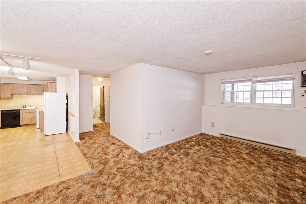 39 Pleasant St # B4 Property Photo 6