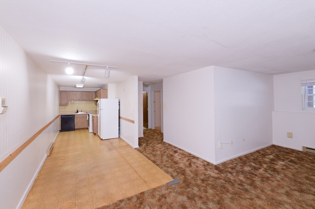 39 Pleasant St # B4 Property Photo 7