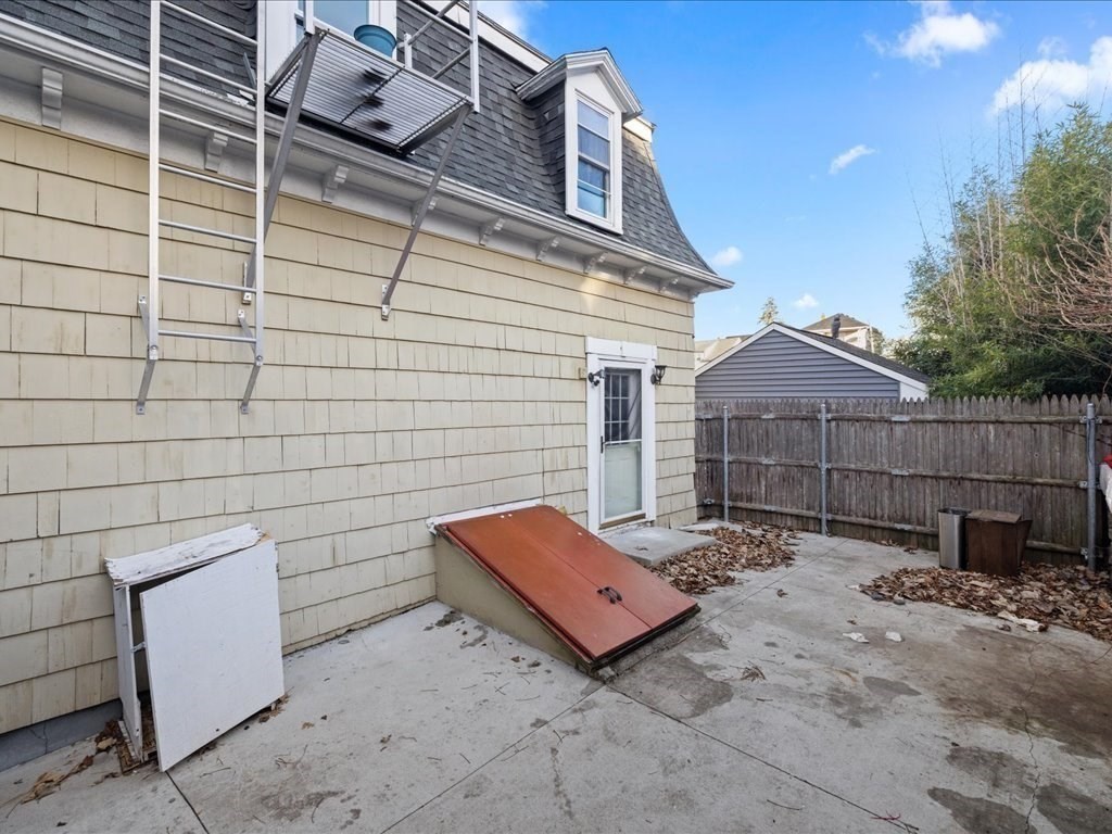 334 Fountain St Property Photo 28