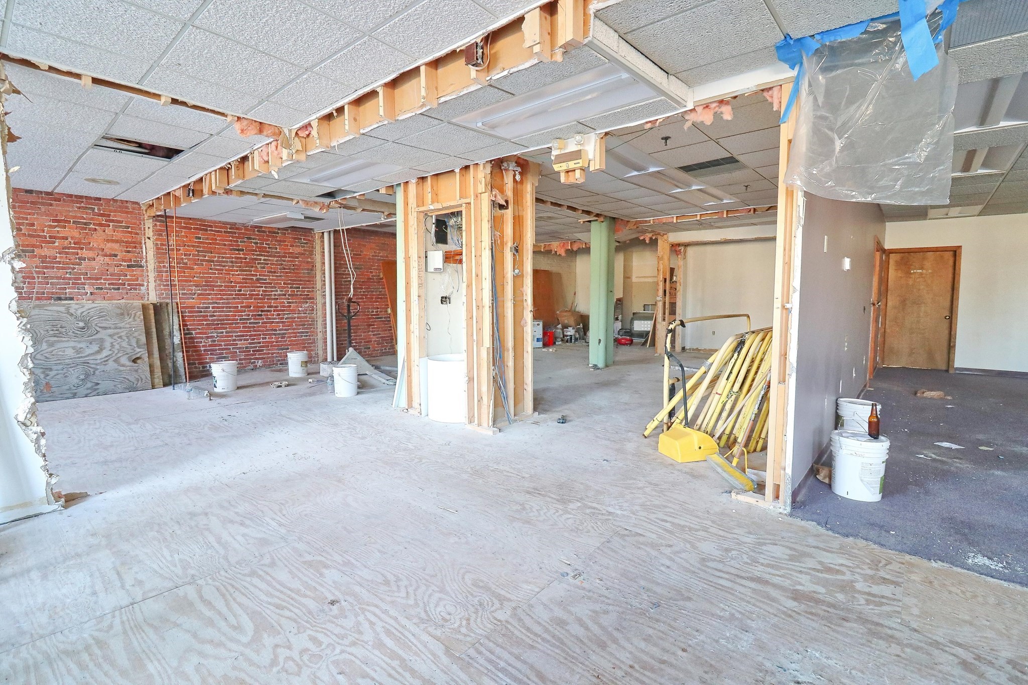 170 Common Street Property Photo 9