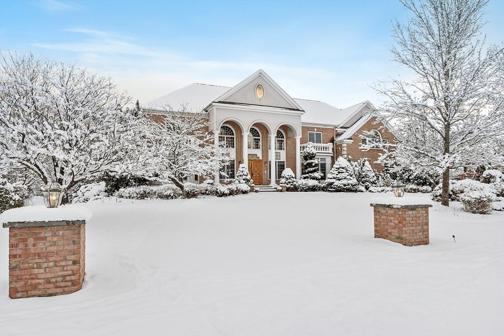 30 Bridle Path Property Photo 1
