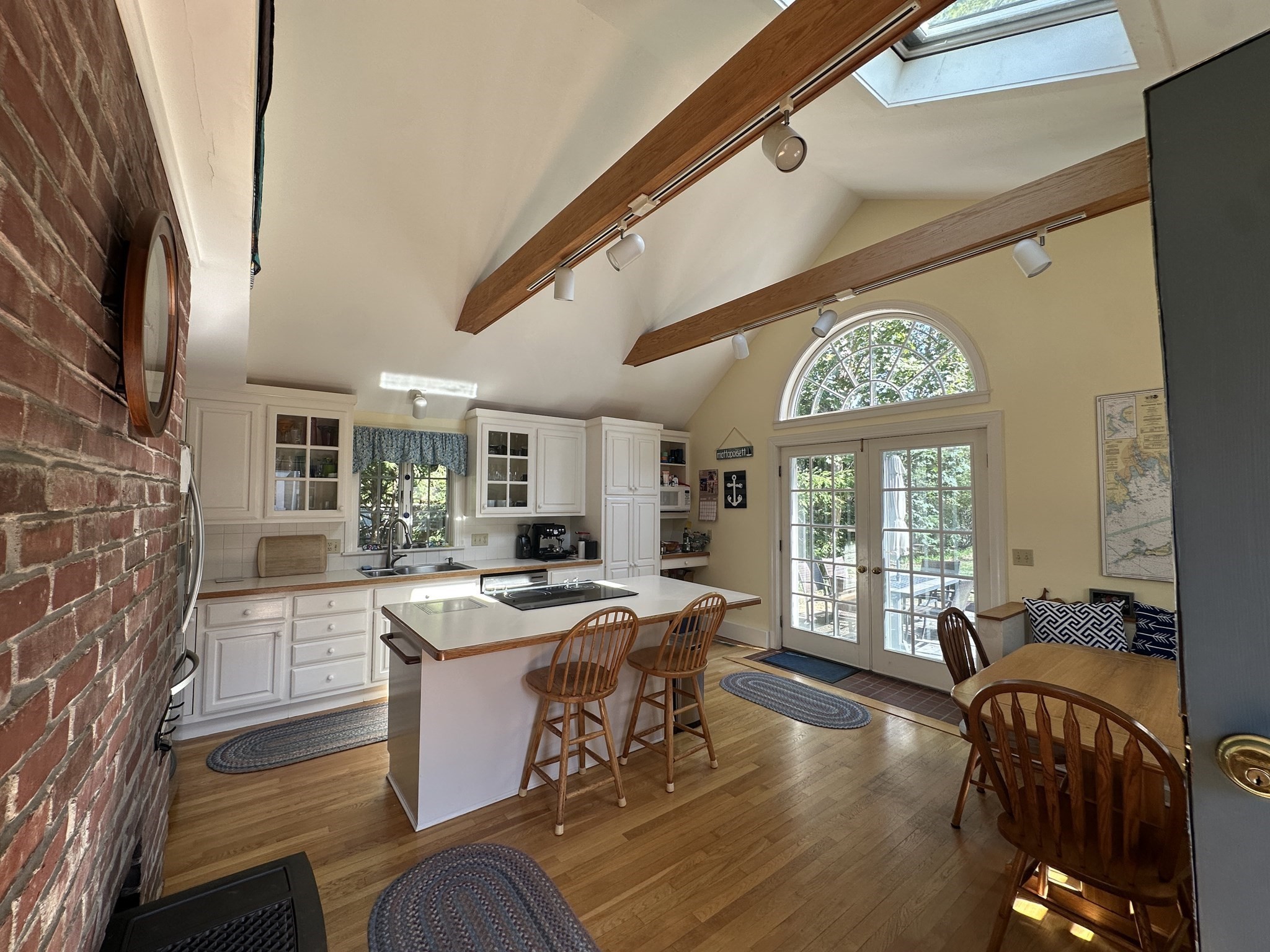 12 Pearl Street/short Term Rental Property Photo 2