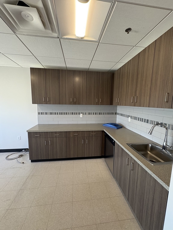 313 Washington St # 401 Property Photo 5