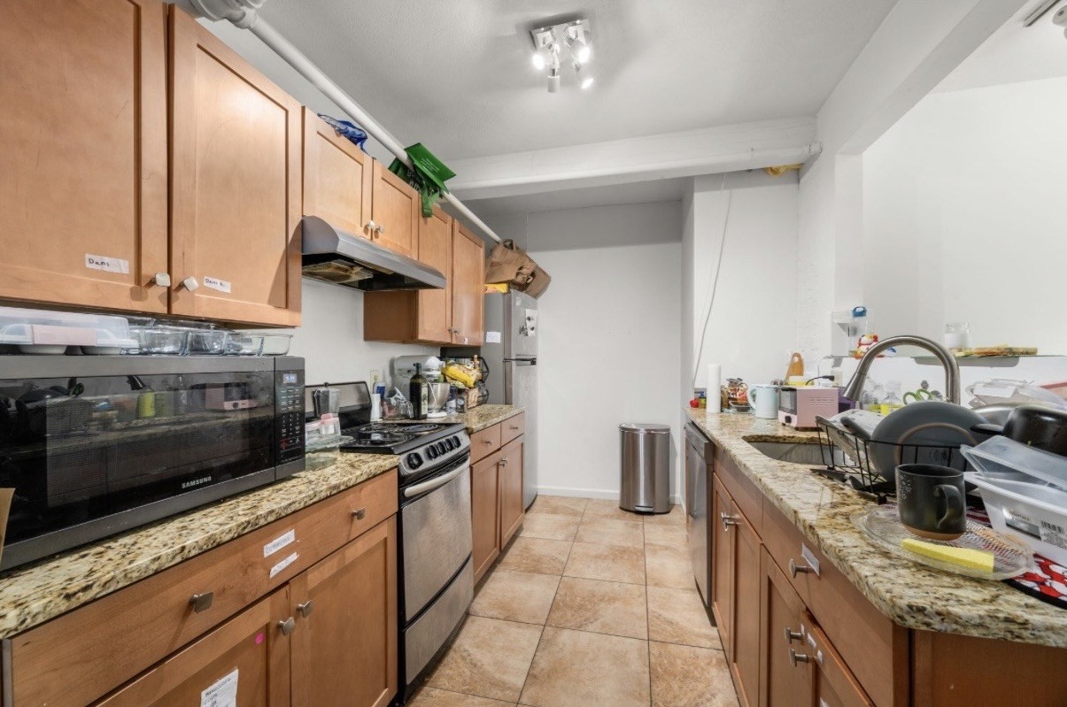 2 Colliston Road # 2b Property Photo 8