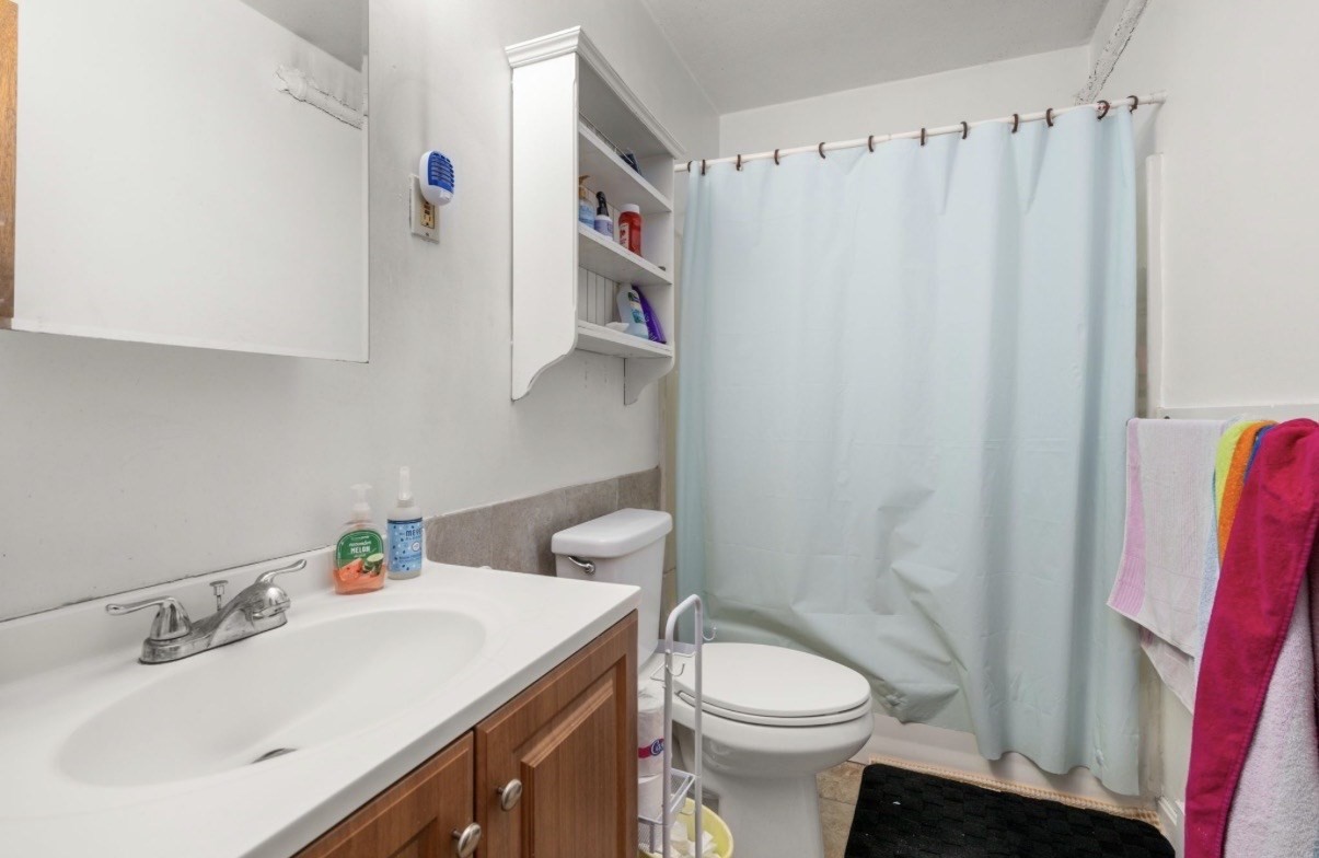 2 Colliston Road # 2b Property Photo 10