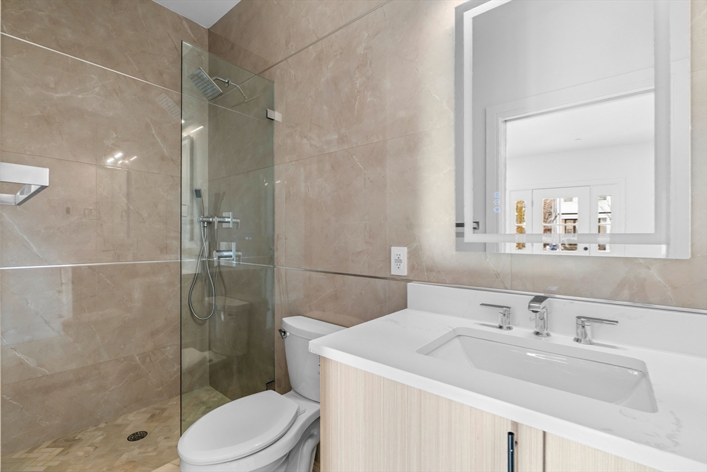143 Tremont St # D Property Photo 4
