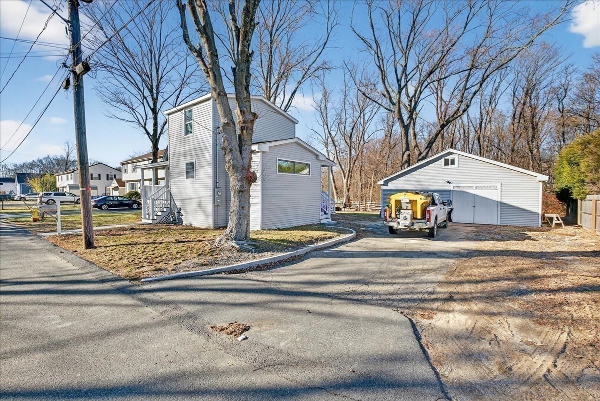 48 Bigelow Ave Property Photo 33