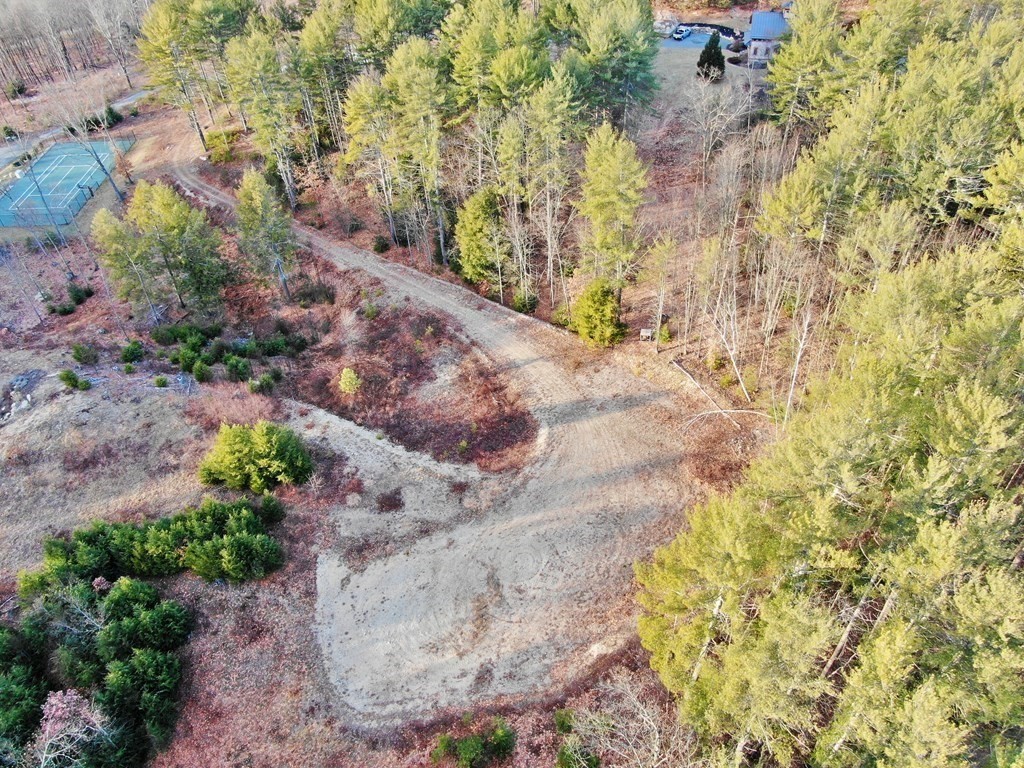 10 Hannabrooke Dr Property Photo 2