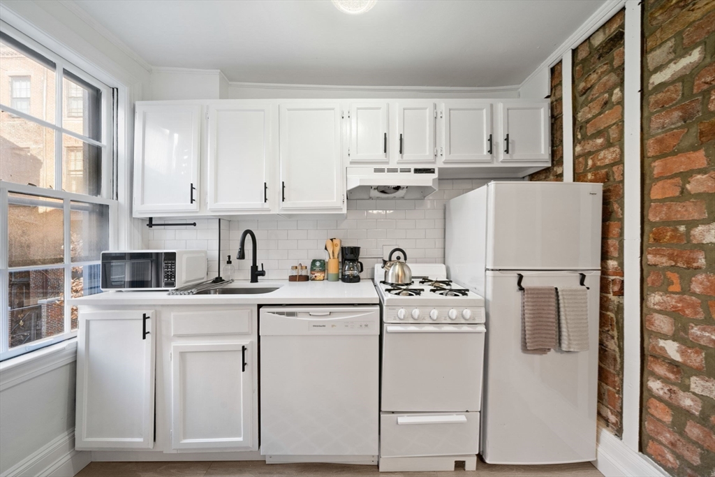 102 Revere St Property Photo 20