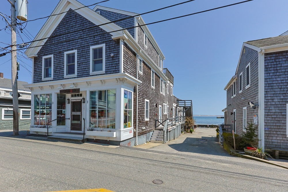 147 Commercial St # L7 Property Photo 1