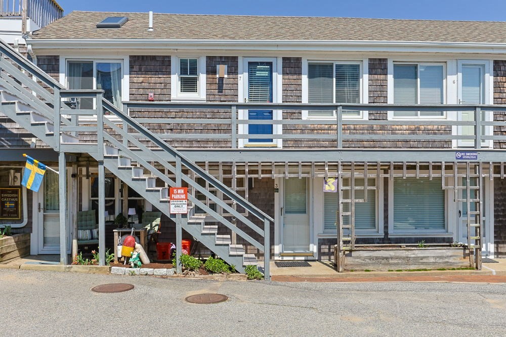 147 Commercial St # L7 Property Photo 3