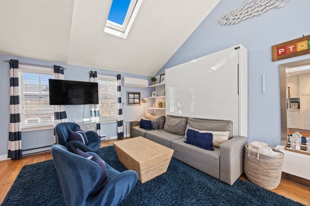 147 Commercial St # L7 Property Photo 10