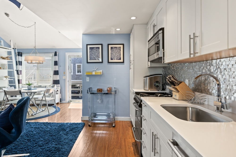 147 Commercial St # L7 Property Photo 13