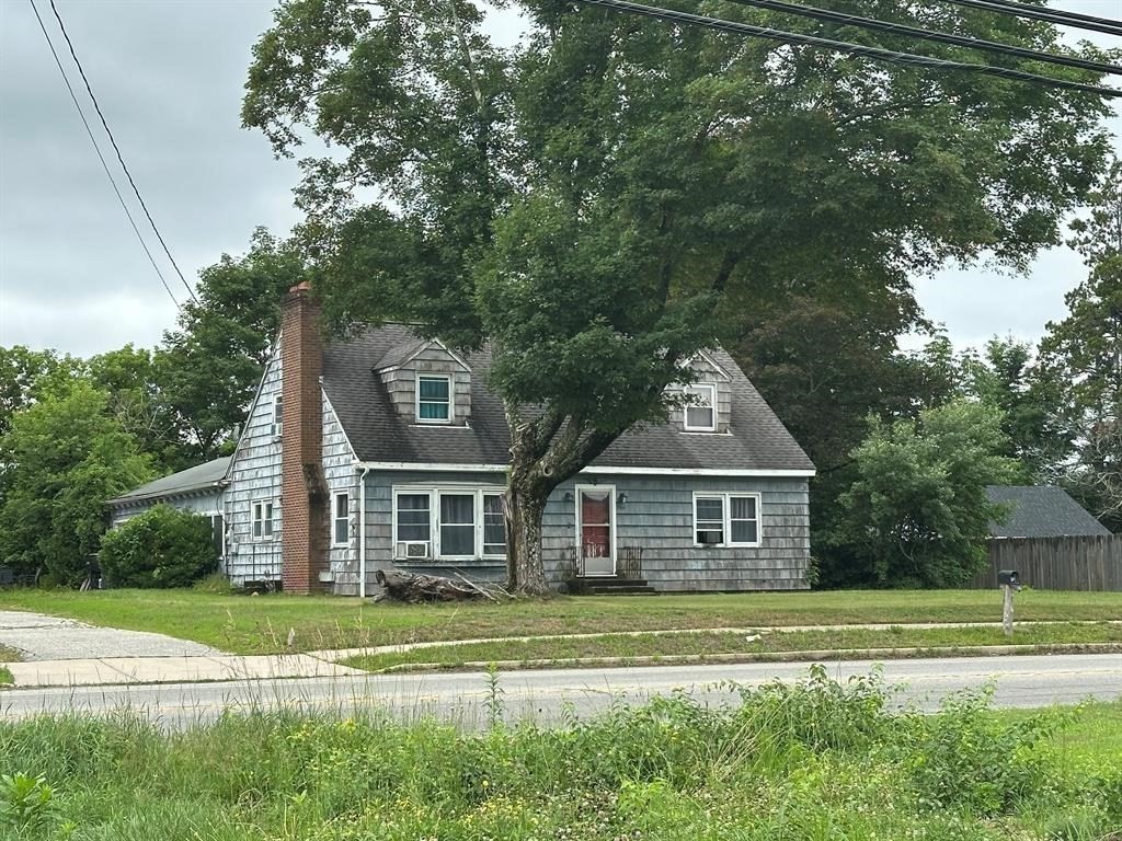 745 Norwich Road Property Photo 1