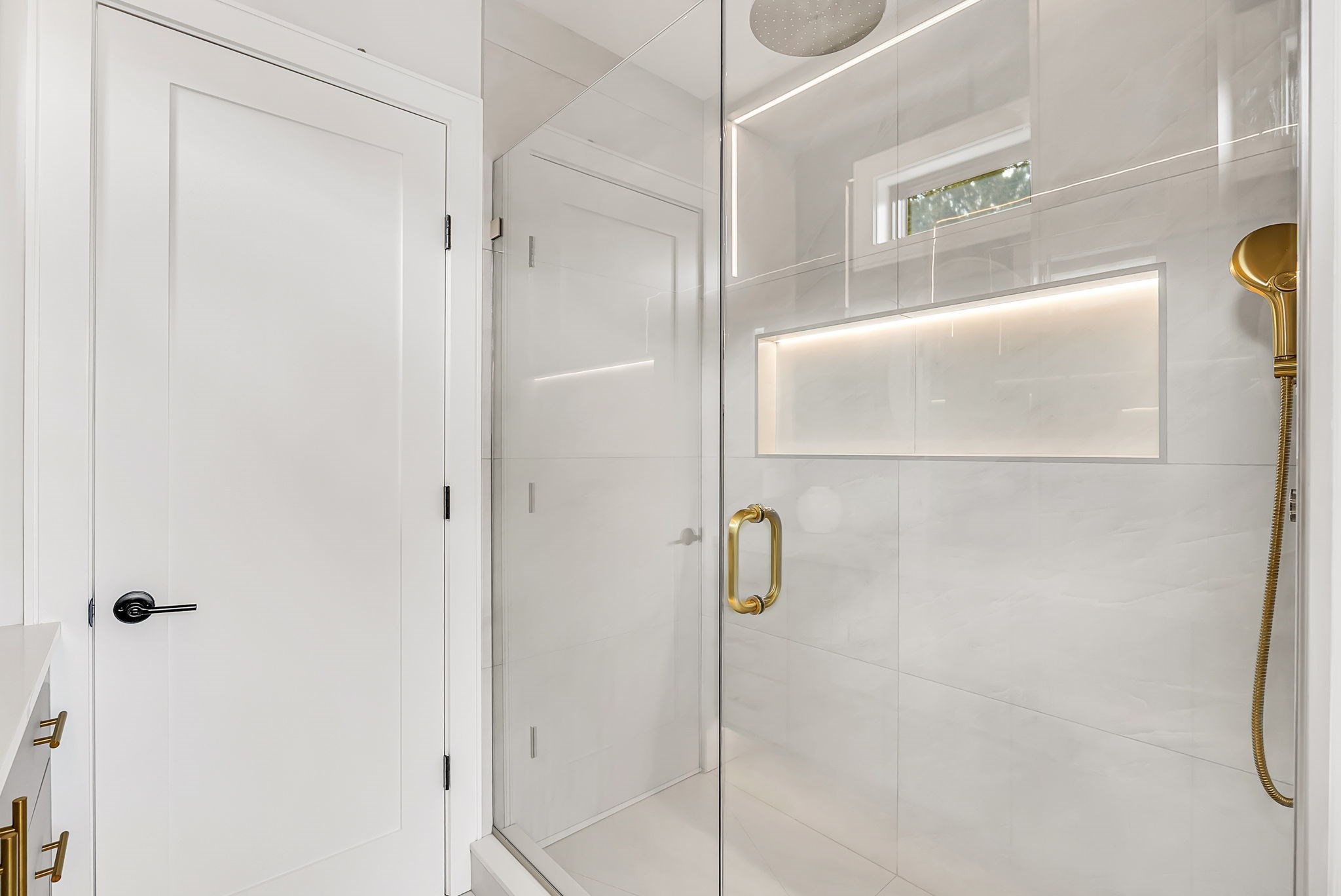 136 Hillside Property Photo 16