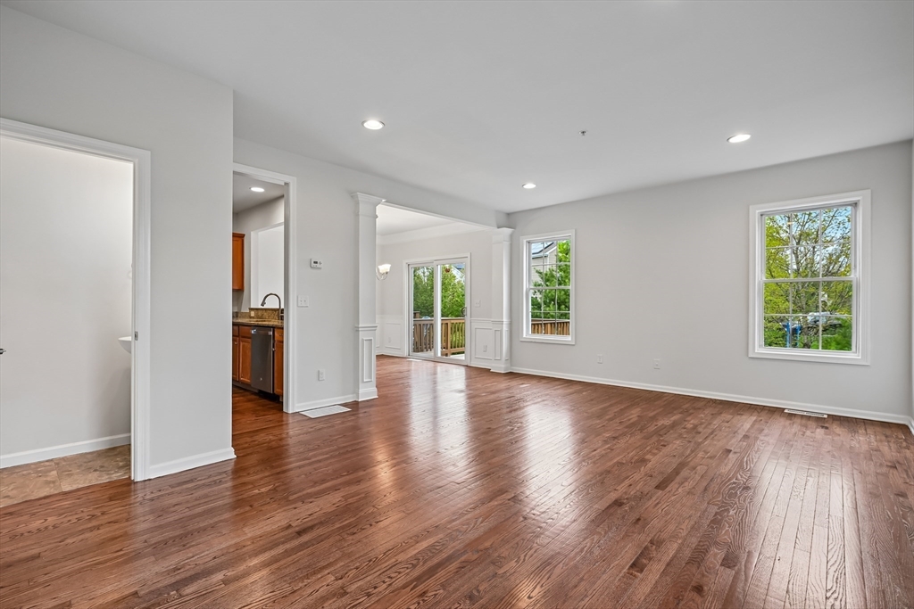 19 Crispwater Way # 178 Property Photo 3