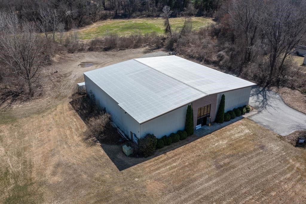 30 Crabtree Lane Property Photo 2