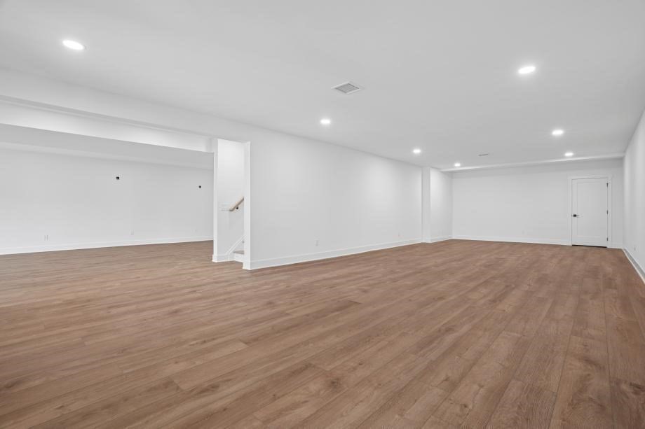 61 Kestrel Heights # 56 Property Photo 5