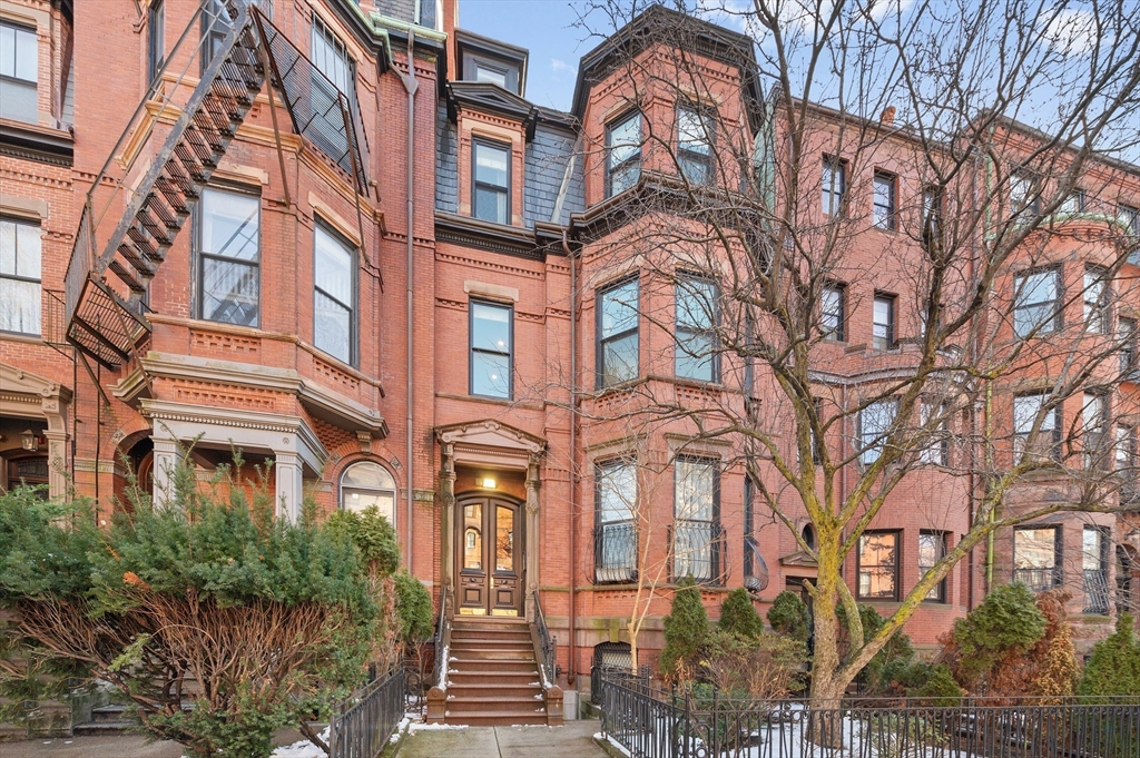 365 Beacon St Property Photo 1