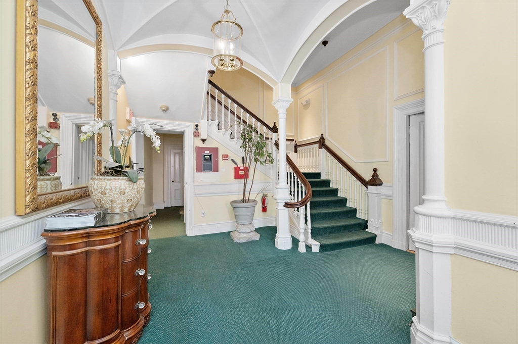 365 Beacon St Property Photo 2